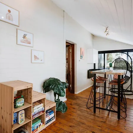 Ironbark Oasis - Serene Poolside Haven By Cbd *