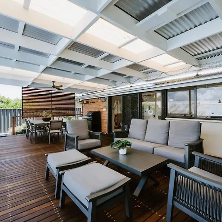 Holiday home Ironbark Oasis - Serene Poolside Haven By Cbd
