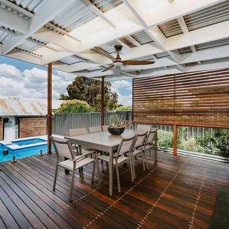 Ironbark Oasis - Serene Poolside Haven By Cbd