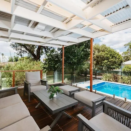Ironbark Oasis - Serene Poolside Haven By Cbd Holiday home *