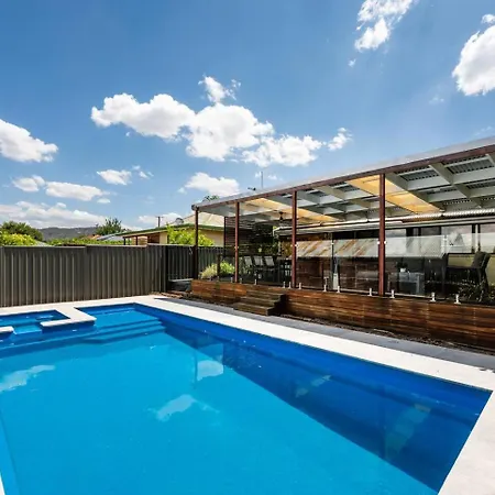 Ironbark Oasis - Serene Poolside Haven By Cbd *