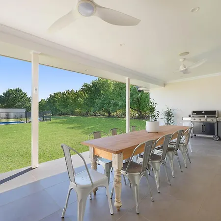 Putta Bucca Manor - Poised Poolside Country Living * Mudgee