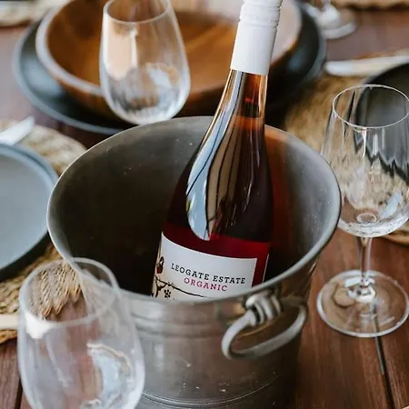 Luxury Retreats - Group Getaway Near Wineries Mudgee