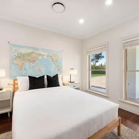 Holiday home Putta Bucca Manor - Poised Poolside Country Living