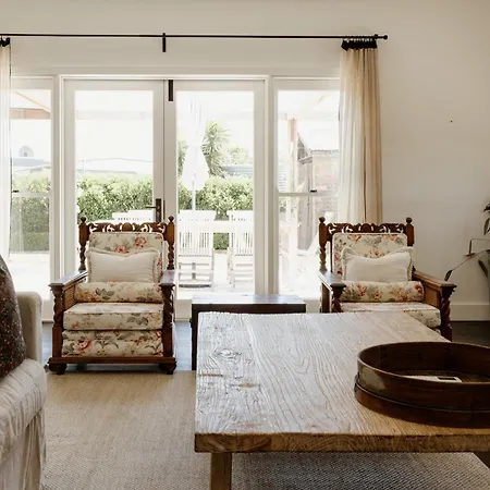 Airdrie - Storybook Country Charm Holiday home Mudgee