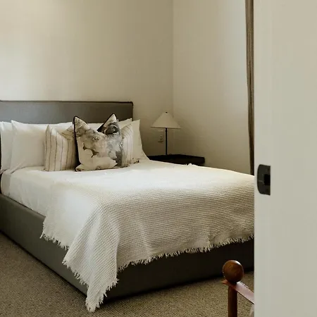 Airdrie - Storybook Country Charm Holiday home Mudgee