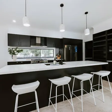 The Farm - Refined Country Retreat Near Town Centre * Mudgee