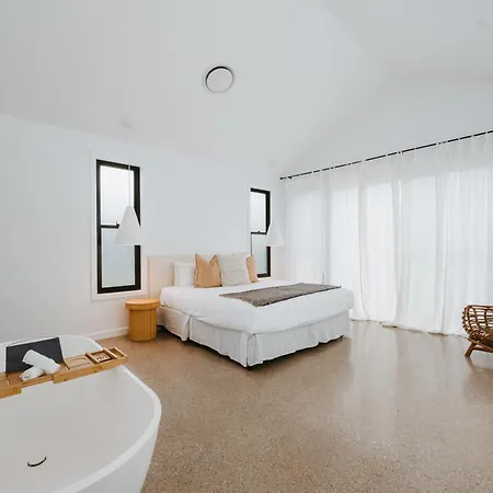 Jarli Barn - Refined Wine Country Retreat With Pool Holiday home Mudgee
