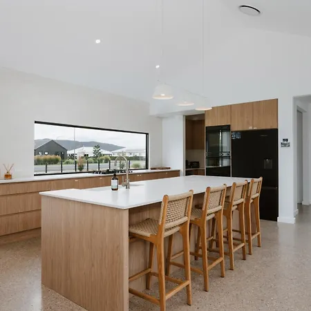 Jarli Barn - Refined Wine Country Retreat With Pool * Mudgee