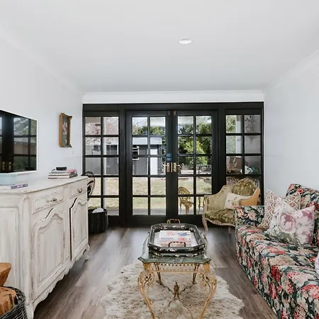'mudgee Maison' A Charming Vintage Country Escape Holiday home