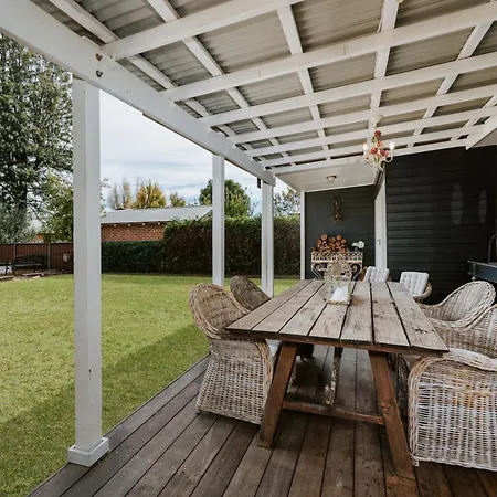 Holiday home 'mudgee Maison' A Charming Vintage Country Escape Mudgee