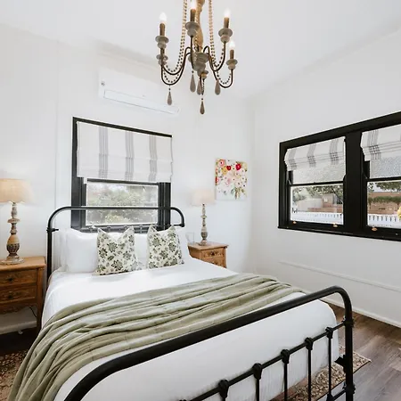 Holiday home 'mudgee Maison' A Charming Vintage Country Escape