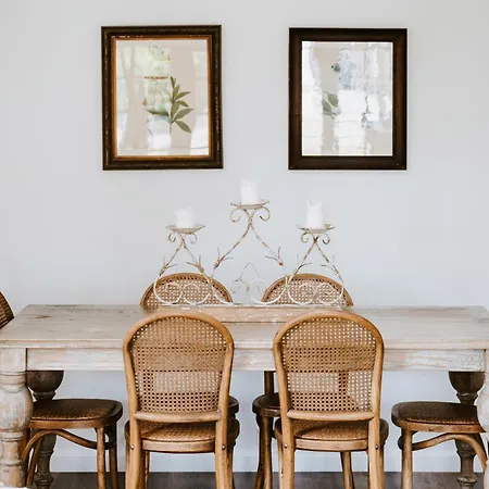 'mudgee Maison' A Charming Vintage Country Escape Holiday home *