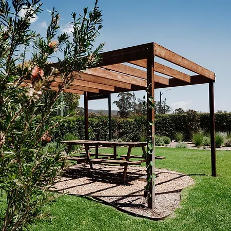 The Cudgee At Mudgee