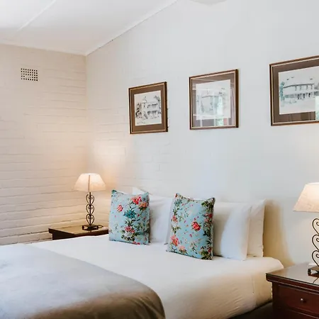 Holiday home Cawarra On The Park - Historic Grandeur Mudgee