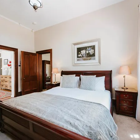 Holiday home Cawarra On The Park - Historic Grandeur Mudgee