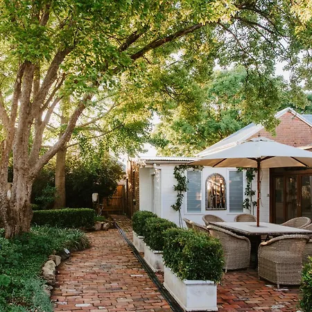 Cawarra On The Park - Historic Grandeur Holiday home *