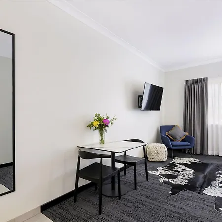 Motel Parklands