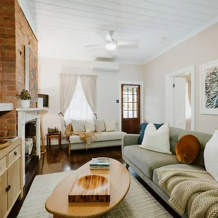 Percy's - Storybook Heritage Charm In Town Holiday home Mudgee