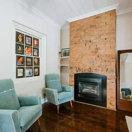 Percy's - Storybook Heritage Charm In Town Mudgee