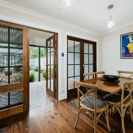Holiday home Percy's - Storybook Heritage Charm In Town Mudgee