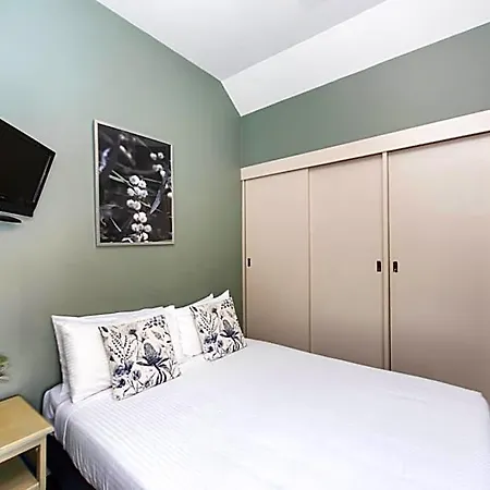 The Paragon Hotel *
