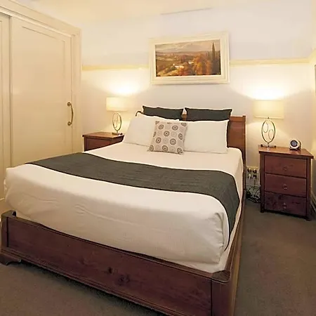 Hotel Cobb & Co Court Boutique 4*