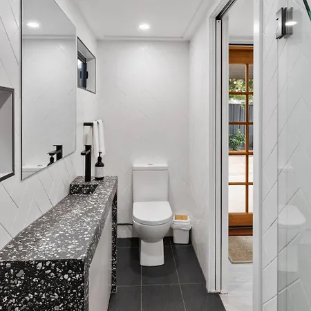 Luxe Loft - Contemporary Comfort By Mudgee's Cbd
