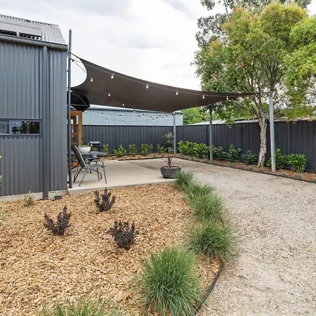 Luxe Loft - Contemporary Comfort By Mudgee's Cbd