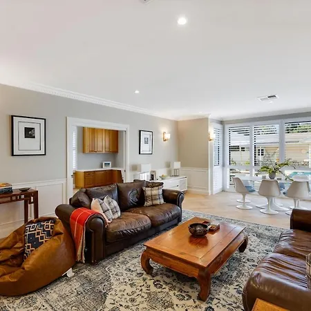 Villa Private, Self-contained In *