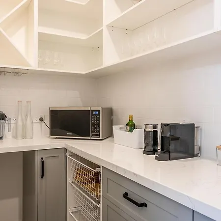 Mcg House Holiday home