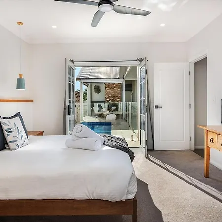 Holiday home Mcg House