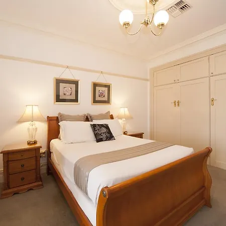 Cobb & Co Court Boutique Hotel 4*