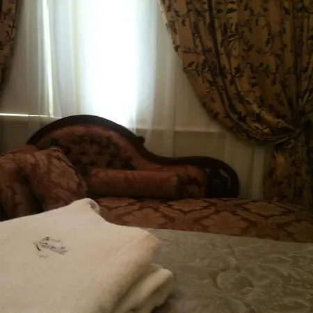 Lauralla Bed & Breakfast