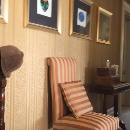 Lauralla Bed & Breakfast