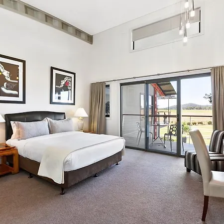 Hangar House * Mudgee