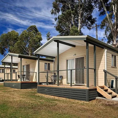 Valley Park Holiday park 3*
