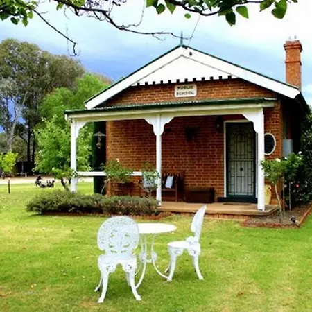 Old School House Country house *