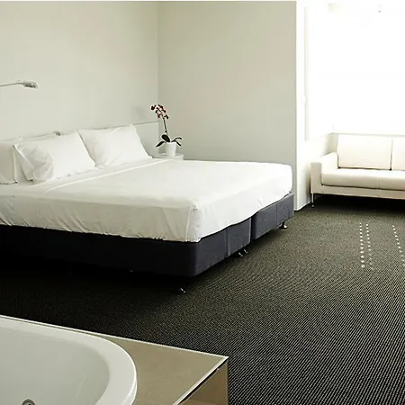 The Horatio Motel 4*
