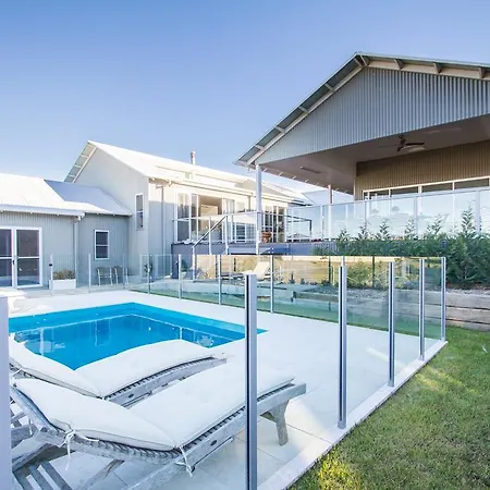5 Star Ultimate Entertainers Sanctuary In