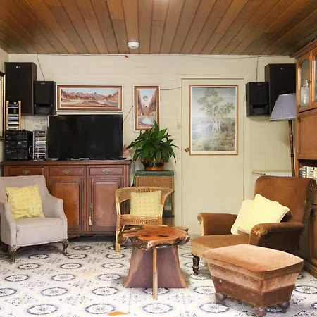 Teange House Hosted Homestay *