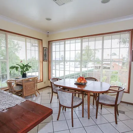 Teange House Hosted