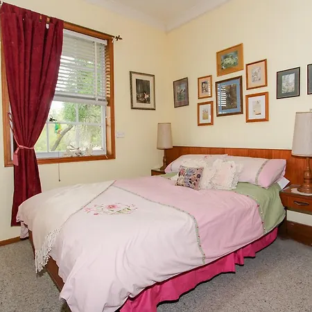Teange House Hosted Homestay *