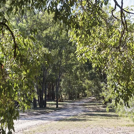 Bandalong Cottages
