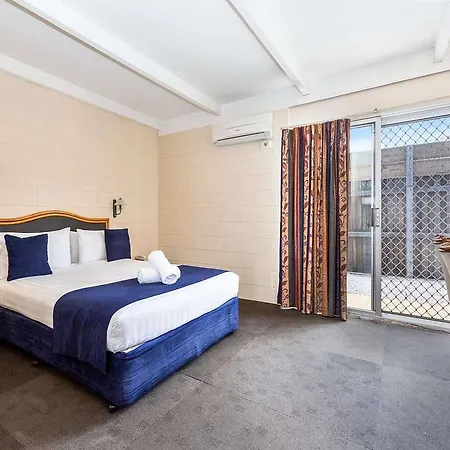 The Clairfield Motel 5*