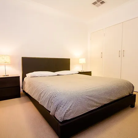 Duoro Place Mudgee - Spacious, Fully Furnished Townhouses * Mudgee