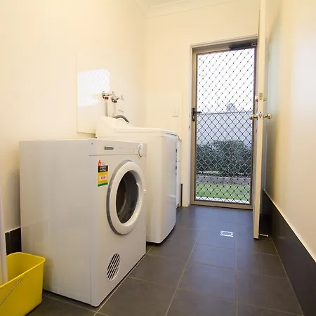 Duoro Place Mudgee - Spacious, Fully Furnished Townhouses *
