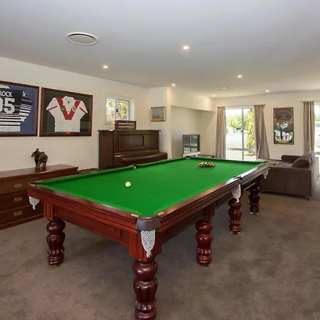 Country Grandeur At Elegant Group Getaway Mudgee