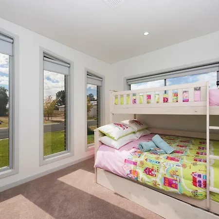 Luxury Living Right In The Heart Of * Mudgee