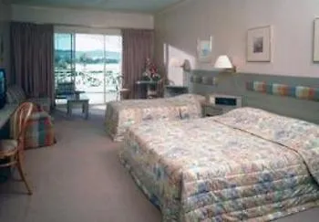 Parklands Motel 4*
